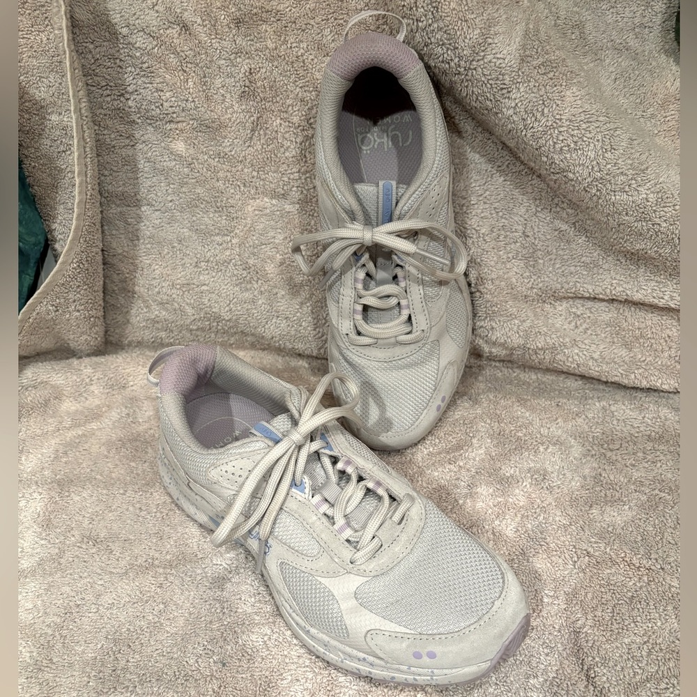 Ryka sky stride women’s size 8 M leather/ fabric upper arch support gray